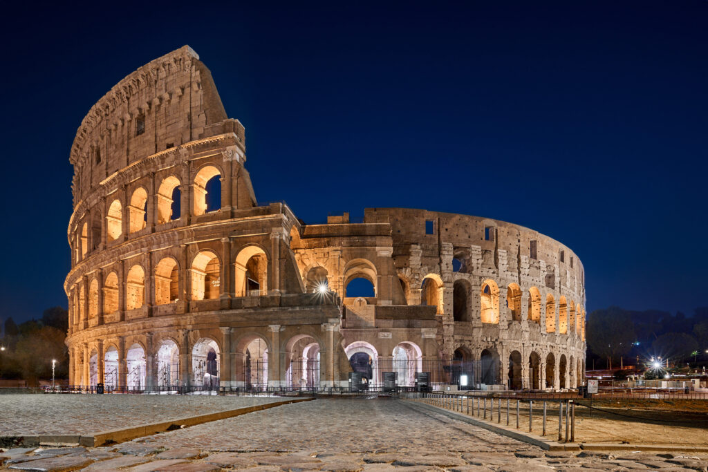 Il Colosseo di notte.